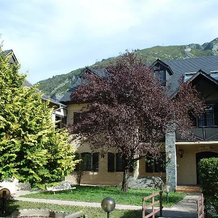 Hotel Les Gentianes Aspin-en-Lavedan